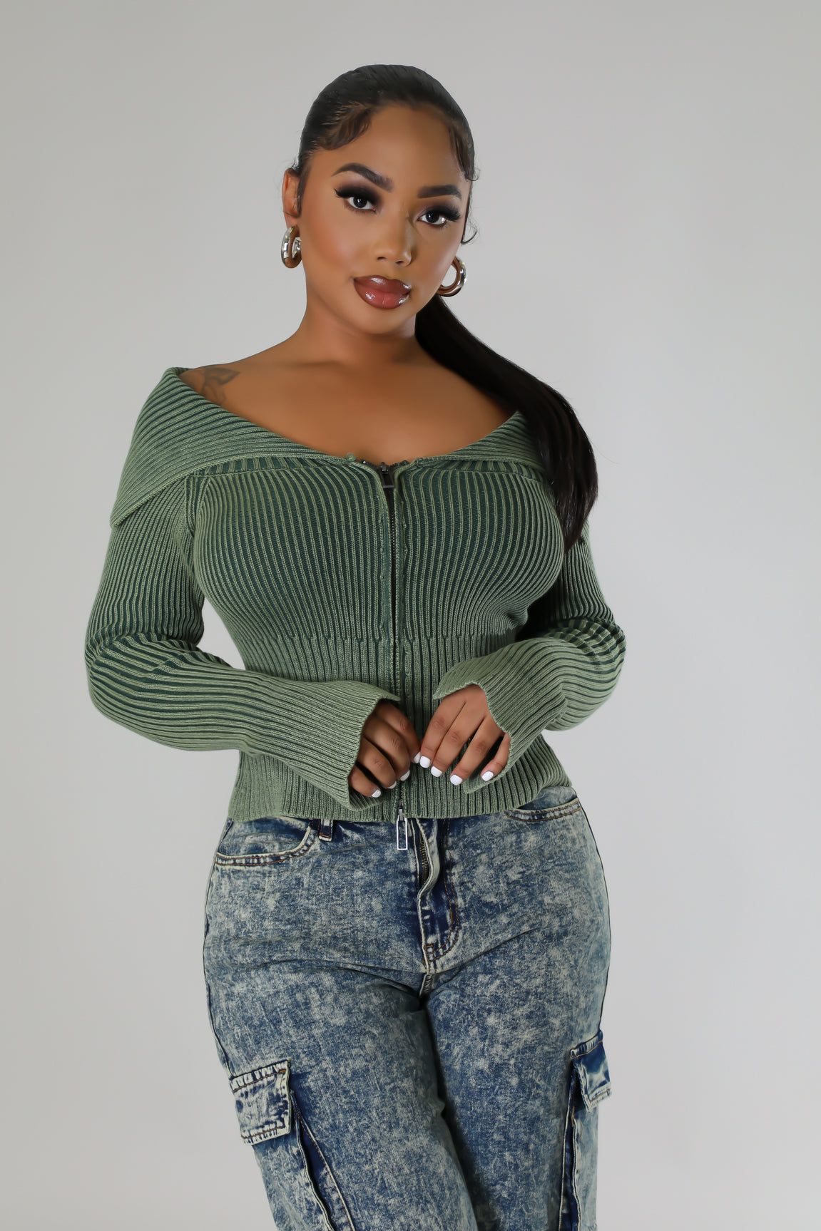 ‘OLIVE YOU’ luxe top