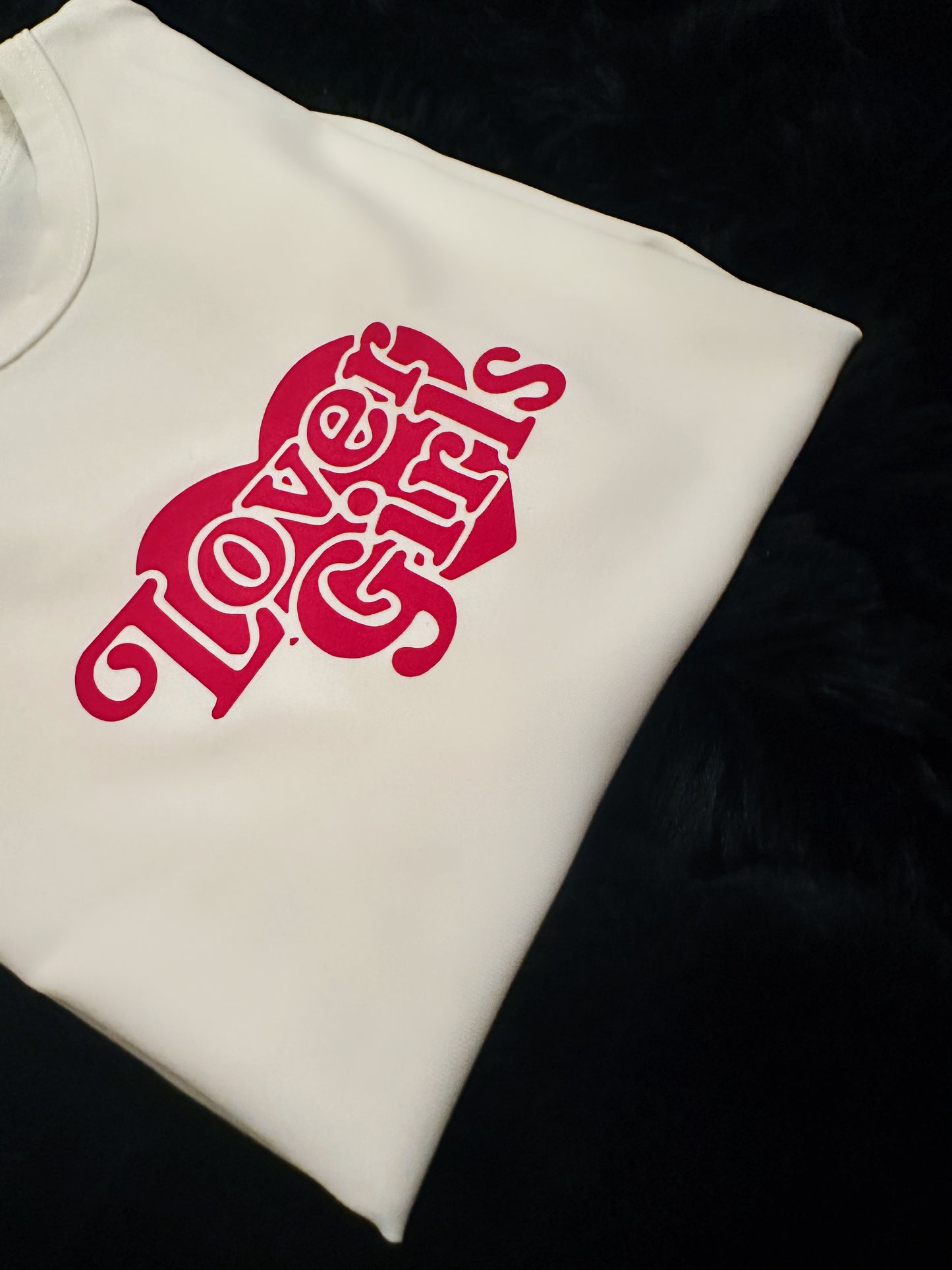 ‘LOVERGIRLS’ crop top