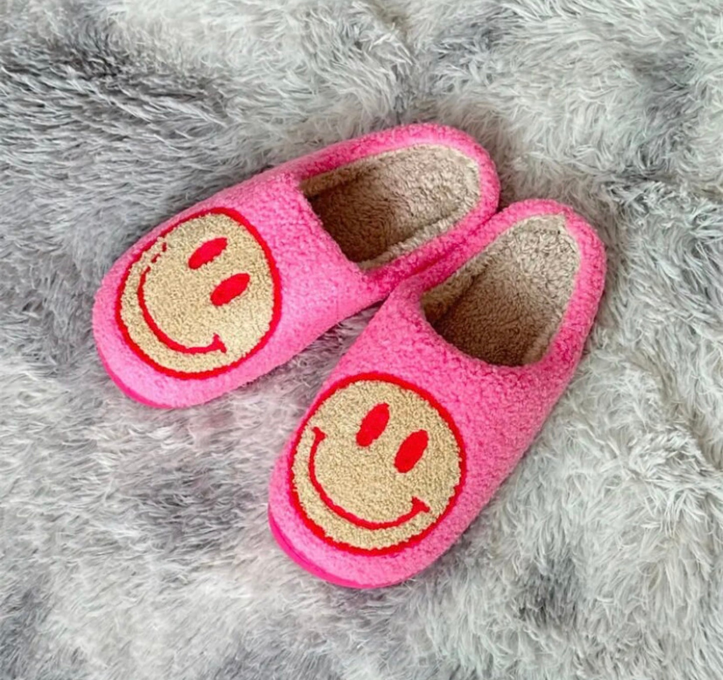 ‘SMILEY’ hot pink slippers