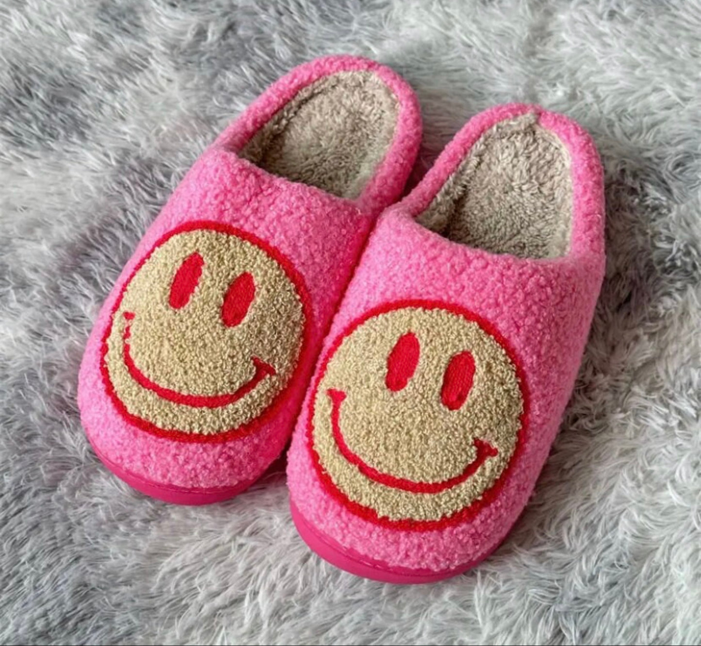 ‘SMILEY’ hot pink slippers