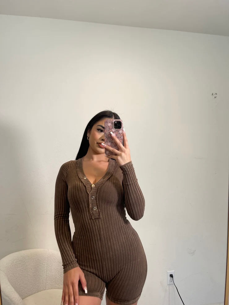 ‘BADDIE’ ribbed romper (4 colors)