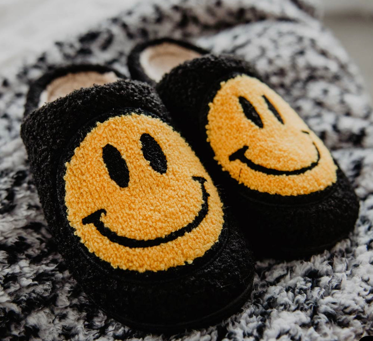 ‘SMILEY’ black slippers