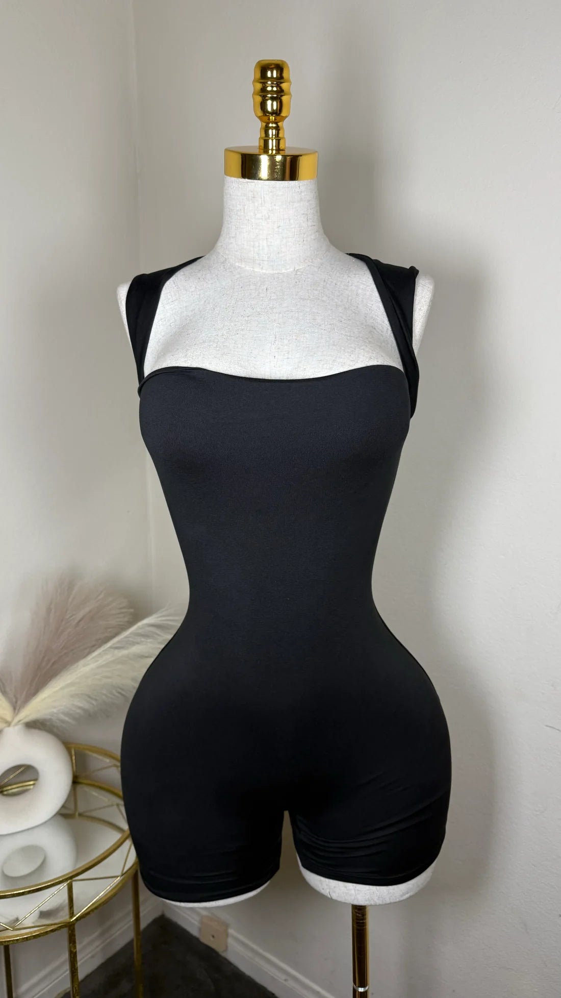 ‘ZAVEAH’ romper (2 colors)