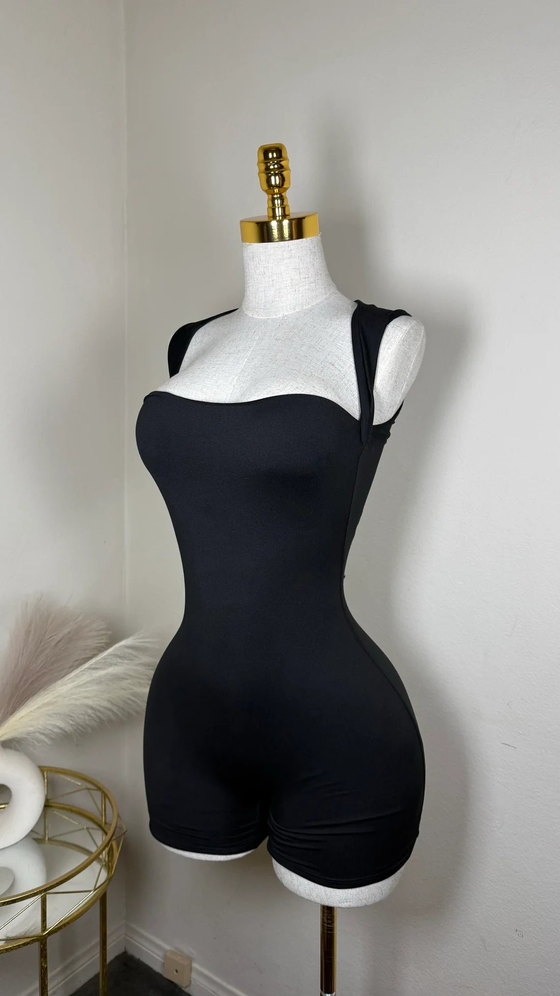 ‘ZAVEAH’ romper (2 colors)